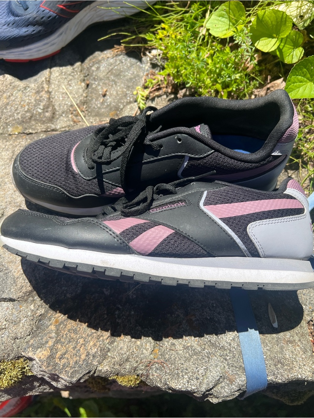 Reebok Women's Low-Profile Runner in Black and Pink